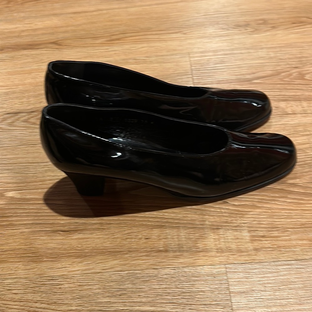 Black patent Robert Clergerie for Barney’s NY size 8.5